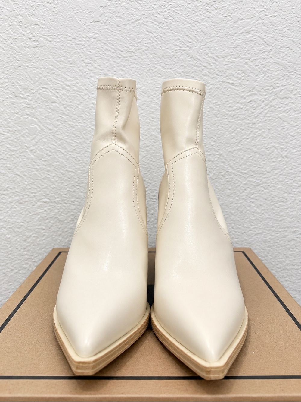 MIA Rachel Cream Pointed Toe Stretch Western Ankle Boots Size 8